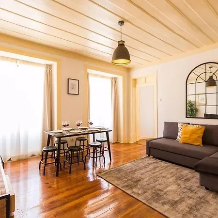 Olá - Castelo Iv Apartamento