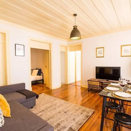 Ola - Castelo Iv Lisbon